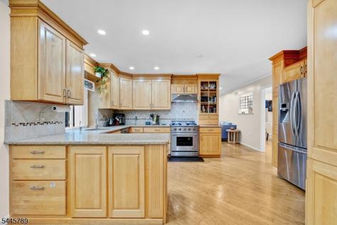 151 Cottage Place W Long Hill NJ 07933