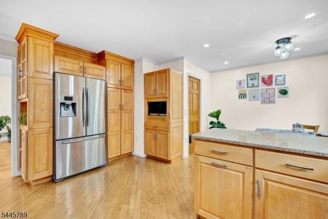 151 Cottage Place W Long Hill NJ 07933