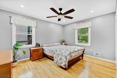 151 Cottage Place W Long Hill NJ 07933