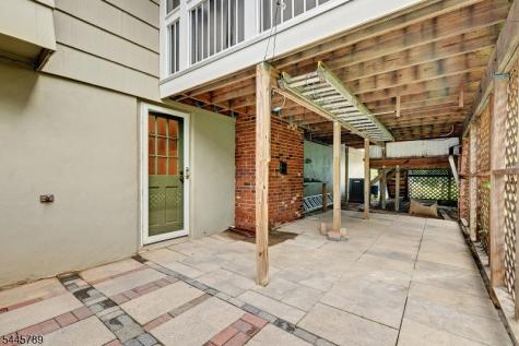 151 Cottage Place W Long Hill NJ 07933