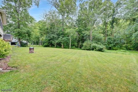 151 Cottage Place W Long Hill NJ 07933