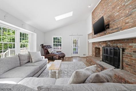 70 High Oaks Drive Watchung NJ 07069