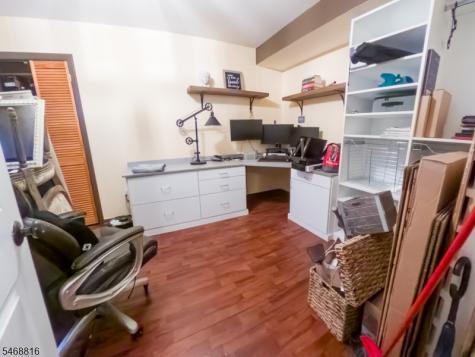 7 Fernwood Place Parsippany-troy Hills NJ 07054