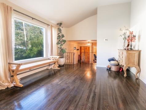 7 Fernwood Place Parsippany-troy Hills NJ 07054