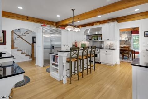 9 Beacon Hill Drive Chester NJ 07930