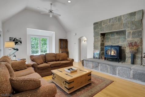 9 Beacon Hill Drive Chester NJ 07930