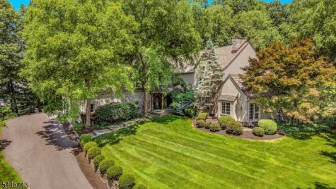 9 Beacon Hill Drive Chester NJ 07930