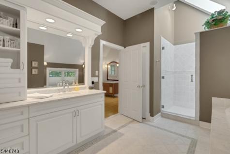 9 Beacon Hill Drive Chester NJ 07930