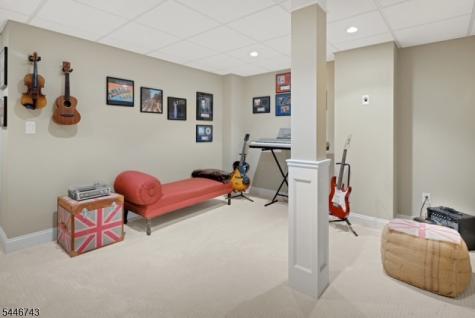 9 Beacon Hill Drive Chester NJ 07930