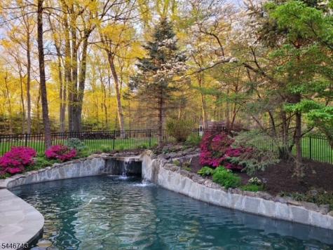 9 Beacon Hill Drive Chester NJ 07930
