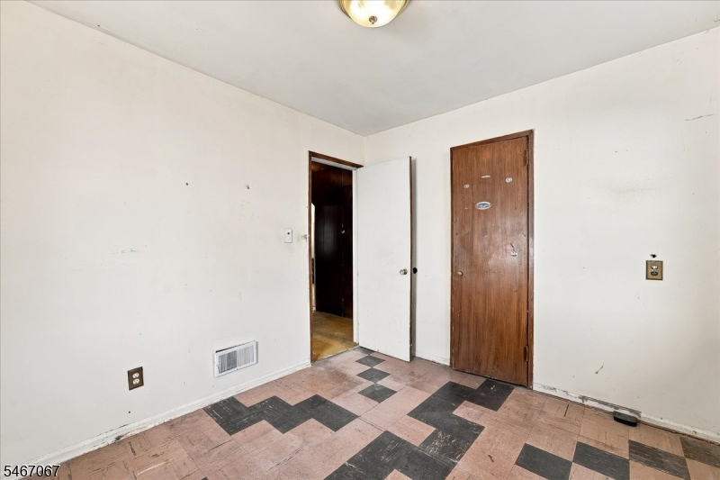 2 Dawn Drive Clark NJ 07066