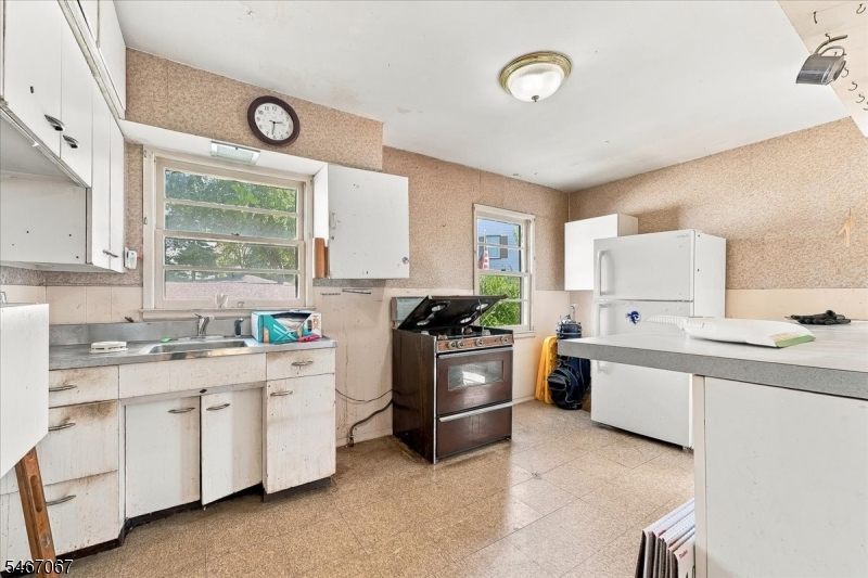 2 Dawn Drive Clark NJ 07066