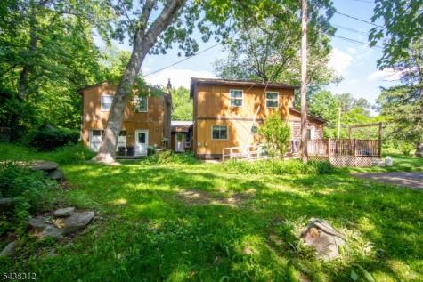 209 Fairview Avenue Hampton NJ 07860