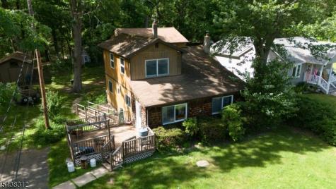 209 Fairview Avenue Hampton NJ 07860
