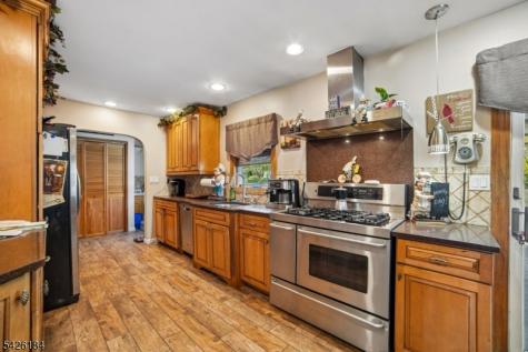 17 Stafford Road Parsippany-troy Hills NJ 07054