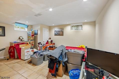 17 Stafford Road Parsippany-troy Hills NJ 07054