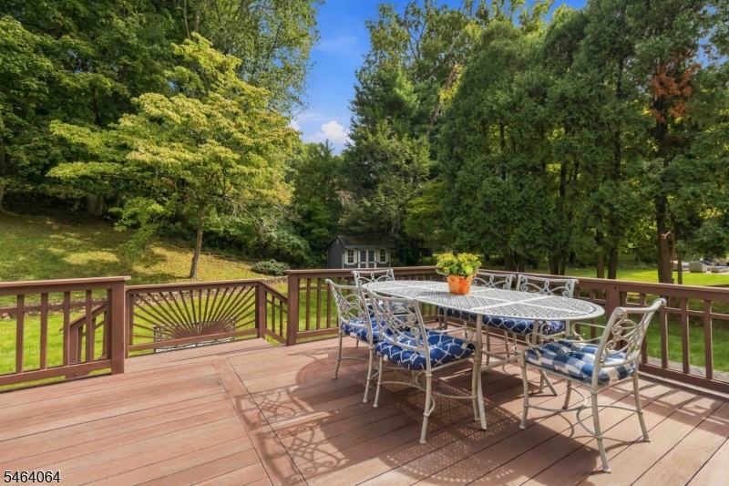 7 Bromleigh Way Morris NJ 07950