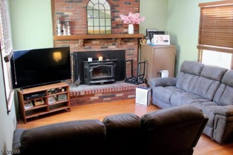 27 Cratetown Road Clinton NJ 08833