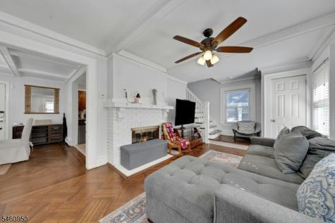 62 Elliot Place East Orange NJ 07018
