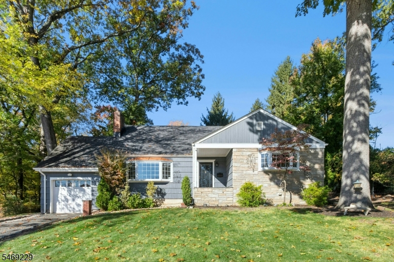 1374 Stony Brook Lane Mountainside NJ 07092