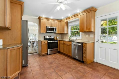 1374 Stony Brook Lane Mountainside NJ 07092