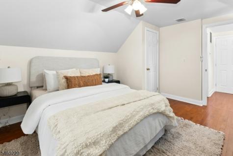 1374 Stony Brook Lane Mountainside NJ 07092