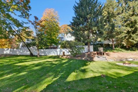 1374 Stony Brook Lane Mountainside NJ 07092