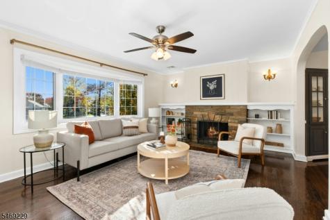 1374 Stony Brook Lane Mountainside NJ 07092