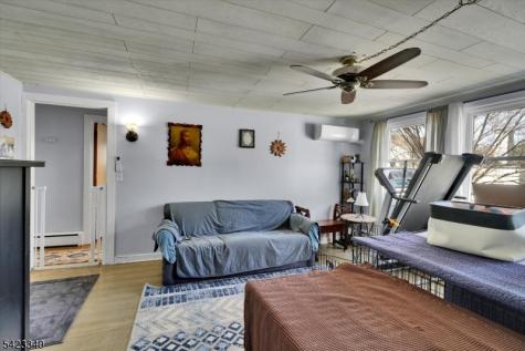 10 Hillside Avenue Milford NJ 08848