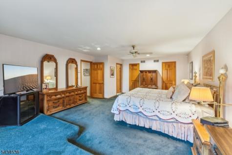 12 Sandalwood Drive Livingston NJ 07039