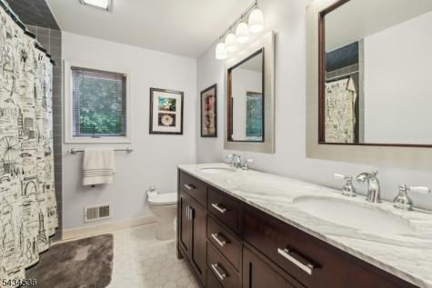 12 Sandalwood Drive Livingston NJ 07039