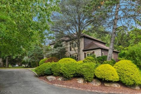 12 Sandalwood Drive Livingston NJ 07039