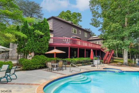 12 Sandalwood Drive Livingston NJ 07039