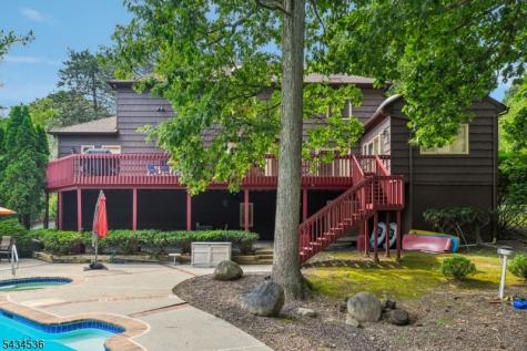 12 Sandalwood Drive Livingston NJ 07039