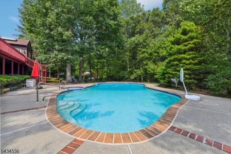 12 Sandalwood Drive Livingston NJ 07039