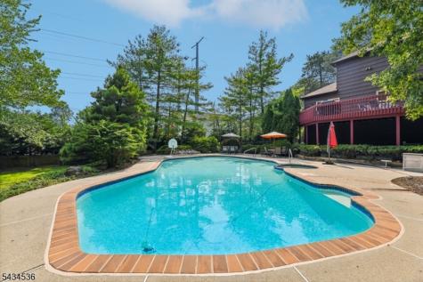 12 Sandalwood Drive Livingston NJ 07039