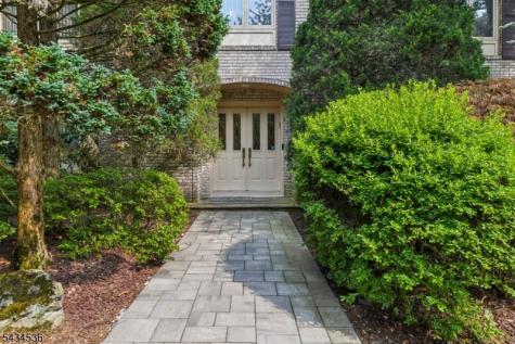 12 Sandalwood Drive Livingston NJ 07039