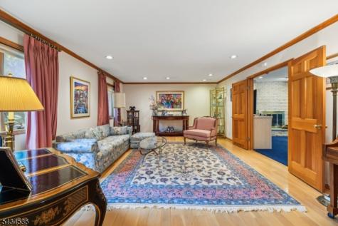 12 Sandalwood Drive Livingston NJ 07039