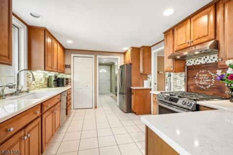 14 Wayland Drive Verona NJ 07044