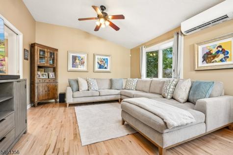 14 Wayland Drive Verona NJ 07044