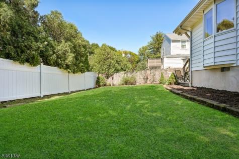 14 Wayland Drive Verona NJ 07044