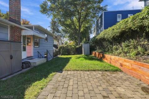 11 Freeman Place West Orange NJ 07052
