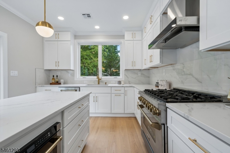 16 Alcott Drive Livingston NJ 07039
