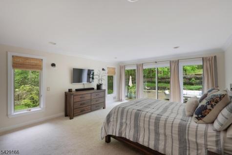 29 Deer Path Circle Green Brook NJ 08812