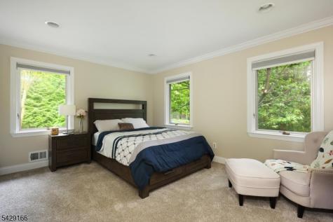 29 Deer Path Circle Green Brook NJ 08812