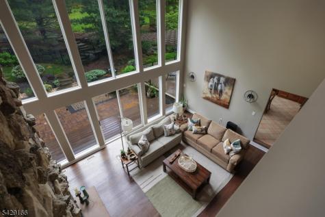29 Deer Path Circle Green Brook NJ 08812