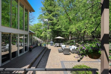 29 Deer Path Circle Green Brook NJ 08812