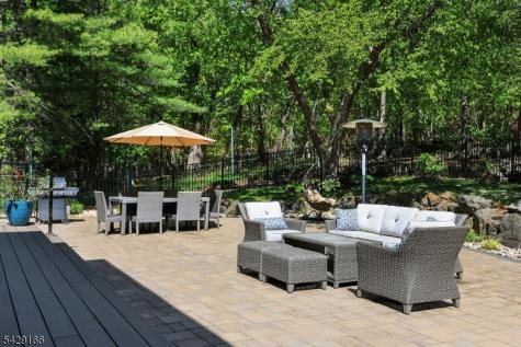29 Deer Path Circle Green Brook NJ 08812