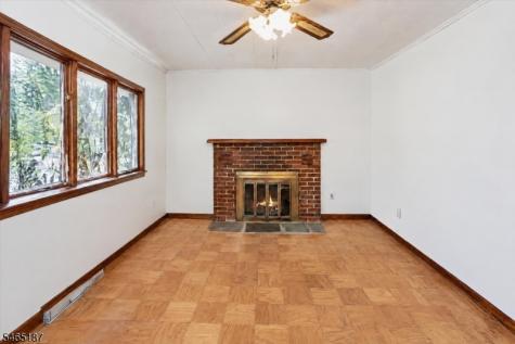 979 Owassa Road Stillwater NJ 07860