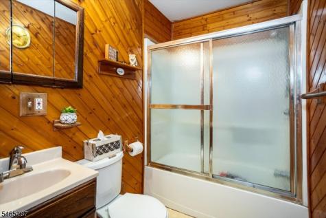 979 Owassa Road Stillwater NJ 07860